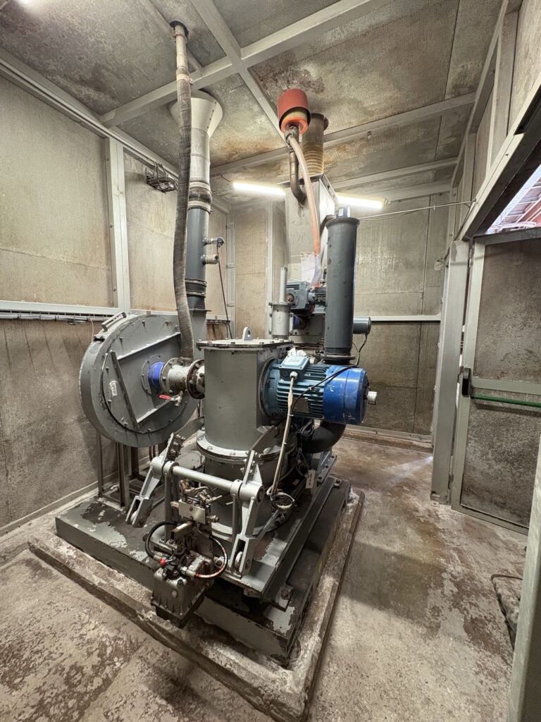 Installation de traitement de poudre — Ventilateur et motorisation — après intervention