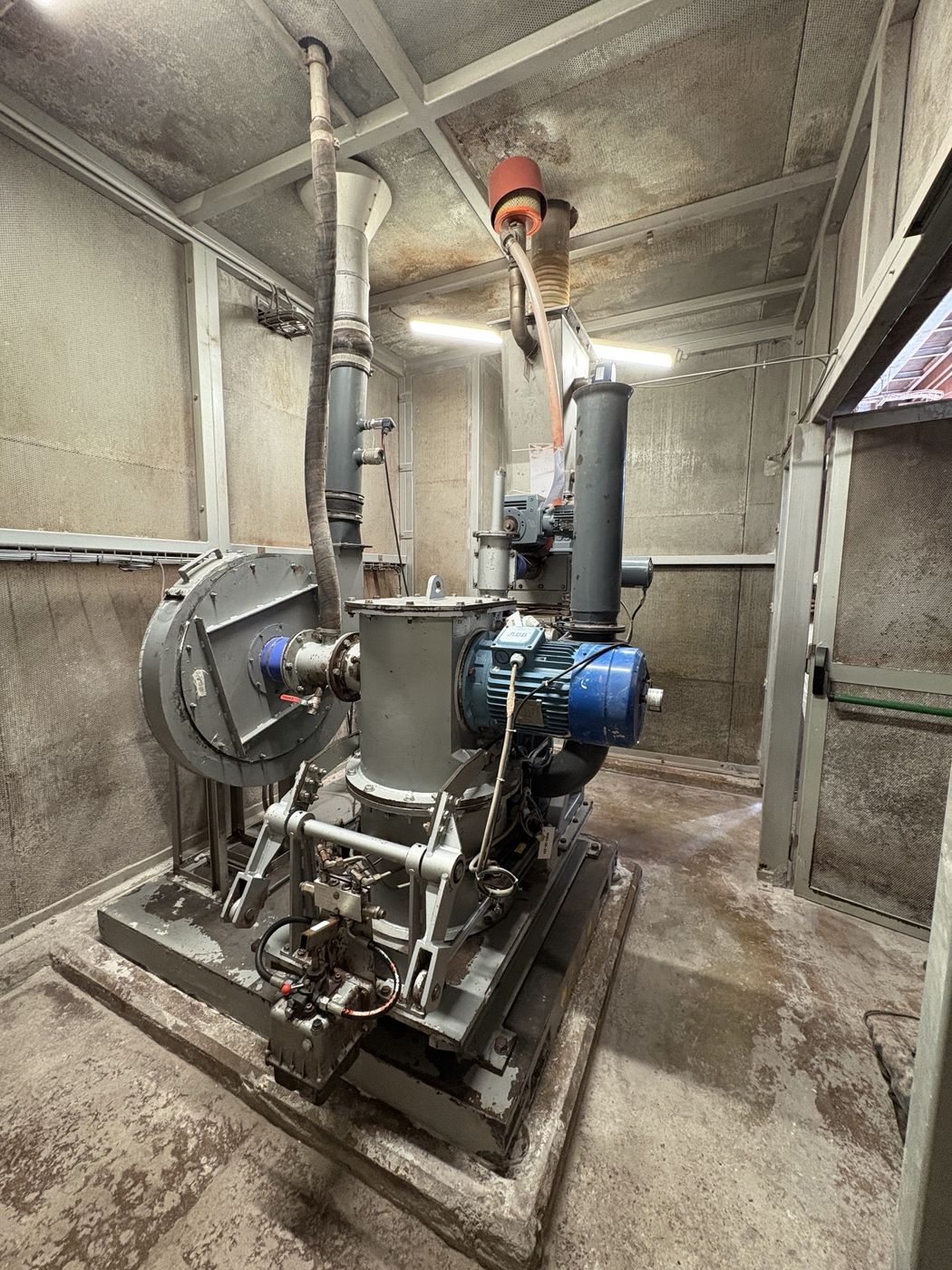Installation de traitement de poudre après nettoyage — Ventilateur et motorisation